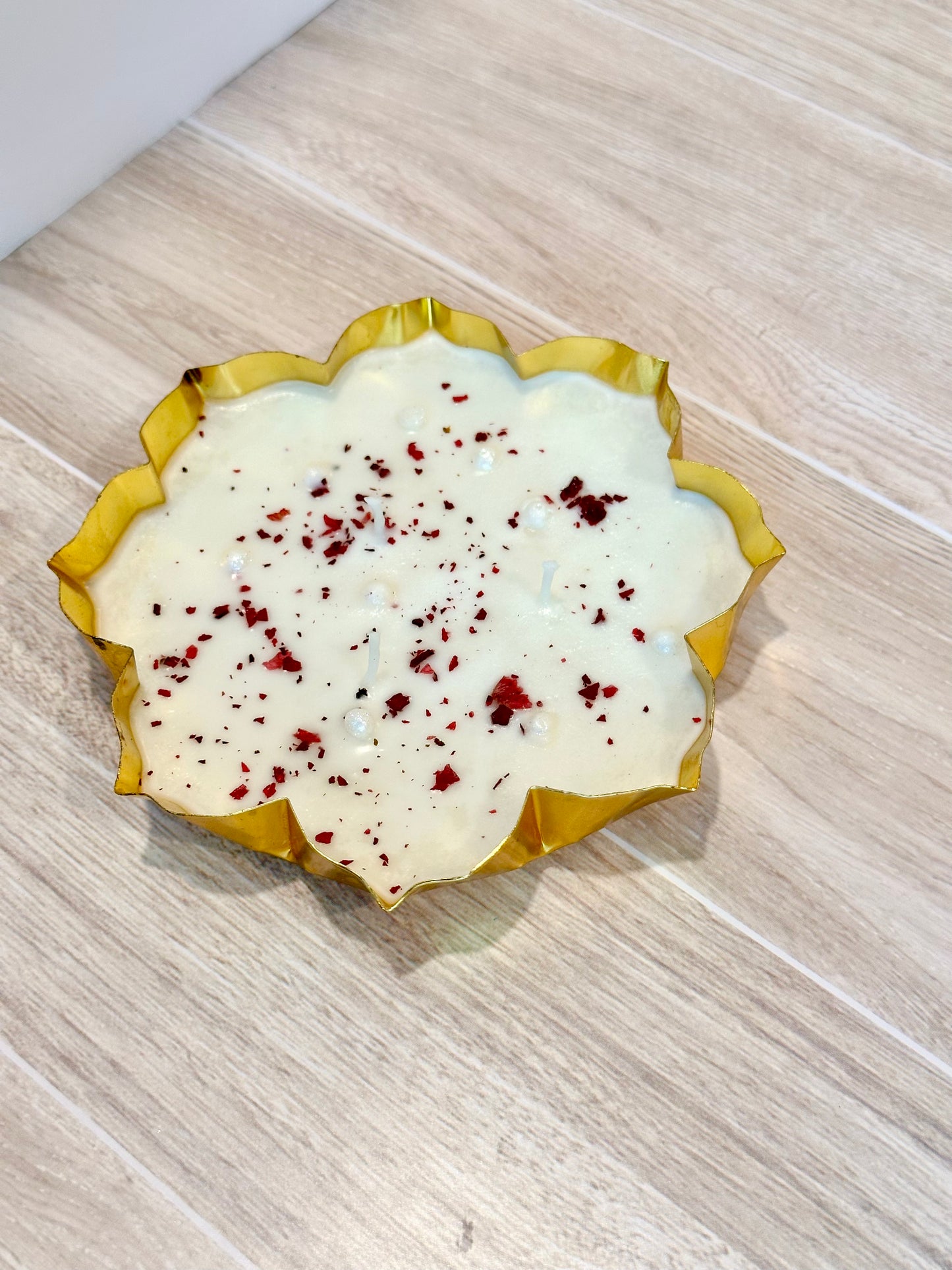 5.5" Lotus Flower Decorative Urli