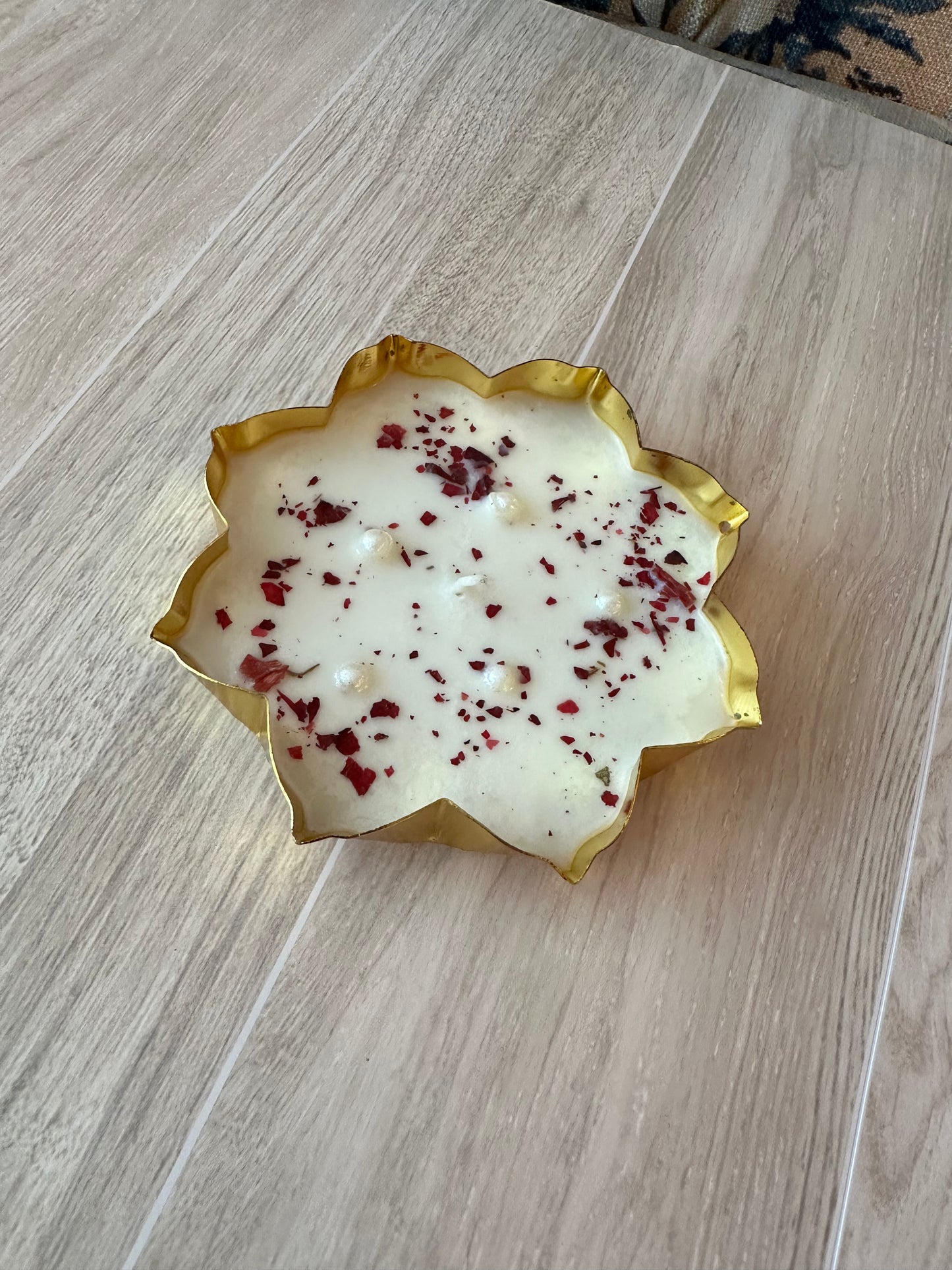 5.5" Lotus Flower Decorative Urli